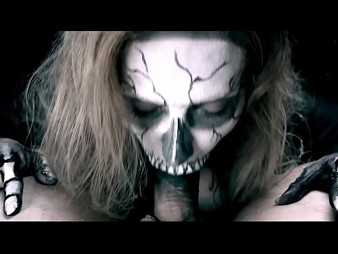 ❤️ ສາວ Demon ດູດ cock ກັບປາກສີດໍາຂອງນາງແລະກືນ cum. ແຕ່ໜັງໂປ້ ຢູ່ພວກເຮົາ ❌️❤